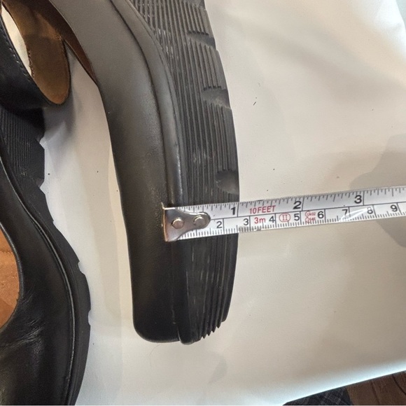 CLARKS Sz 9.5 Ankle Strap Velcro Closure Wedges Small Platform Leather Shoes - Picture 11 of 11